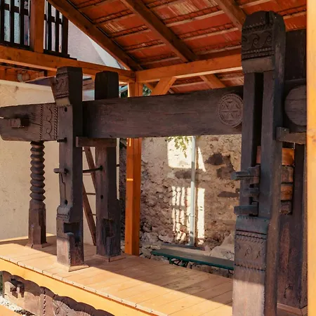 Bruderhaus 18 *